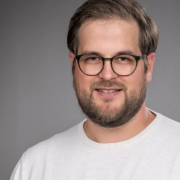Ein Portrait von Jonas Königs